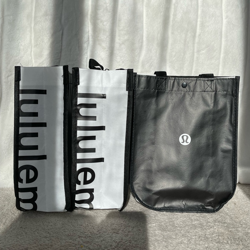 Lululemon bags